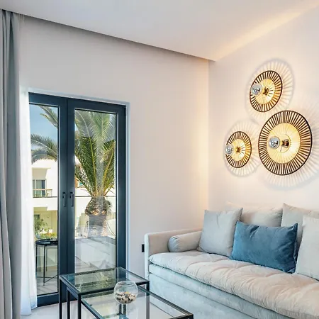 公寓 Del Mare Apts *